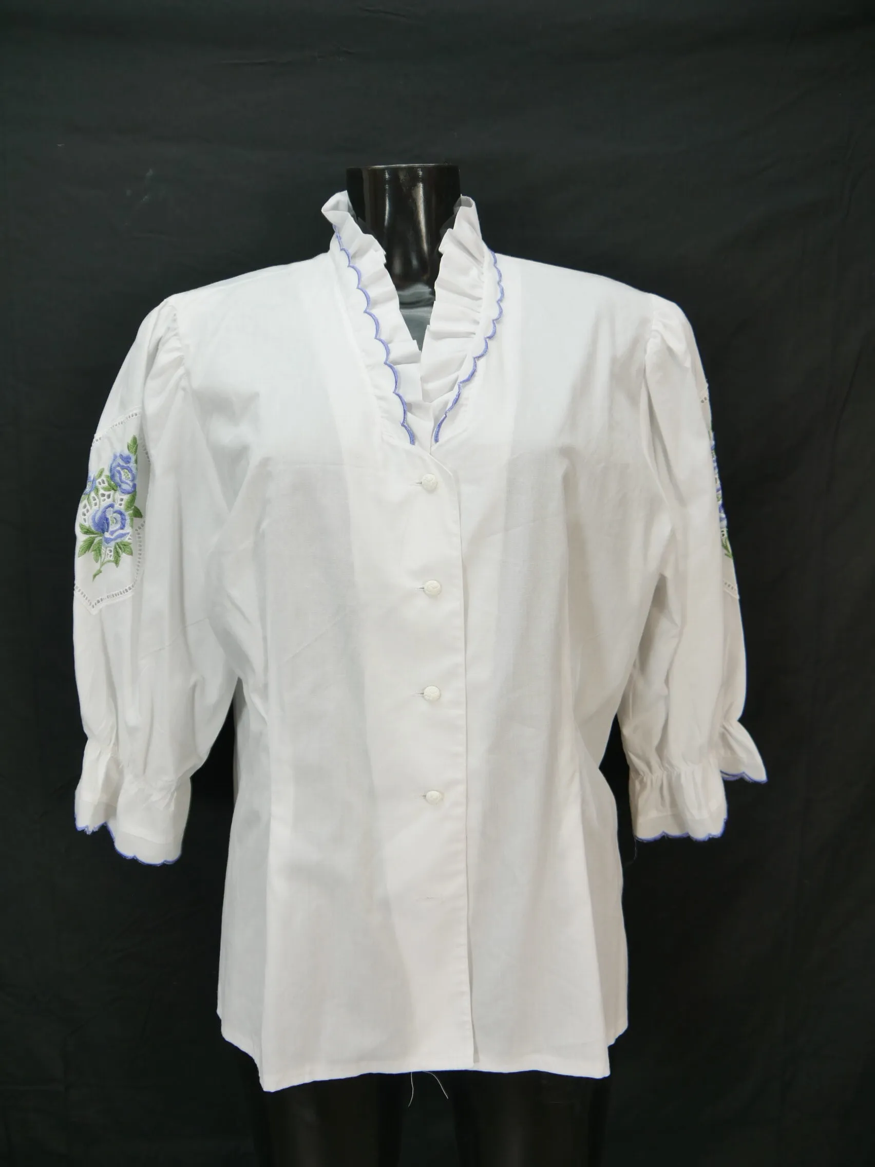 Gr.46 Trachtenbluse weiß Bluse für Dirndl Baumwollmischung mit Stickerei TB9117