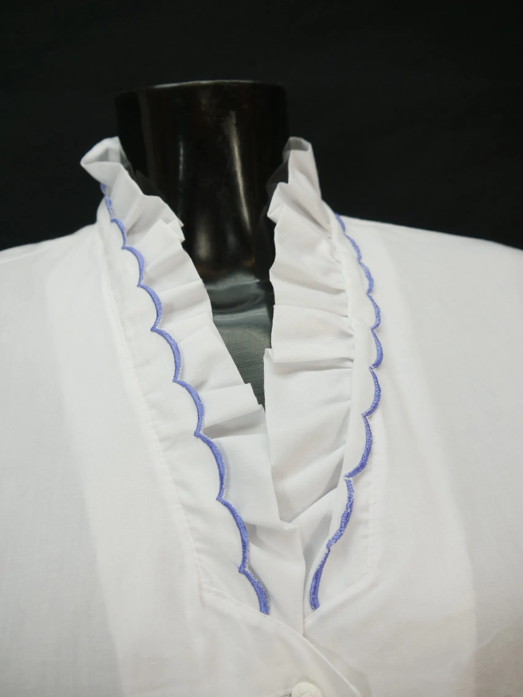 Gr.46 Trachtenbluse weiß Bluse für Dirndl Baumwollmischung mit Stickerei TB9117