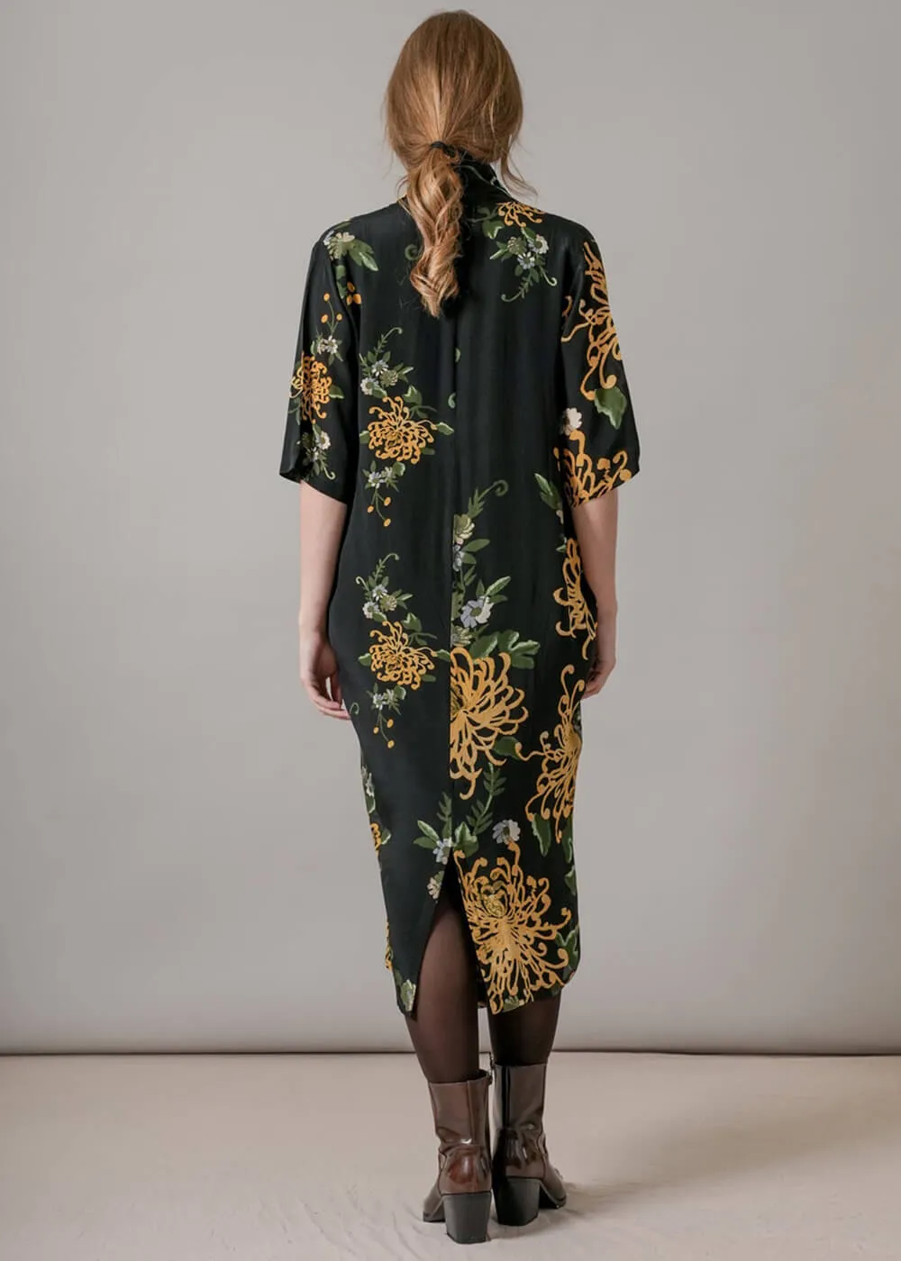 One Hundred Stars Chrysanthemum Rachel Kleid Schwarz